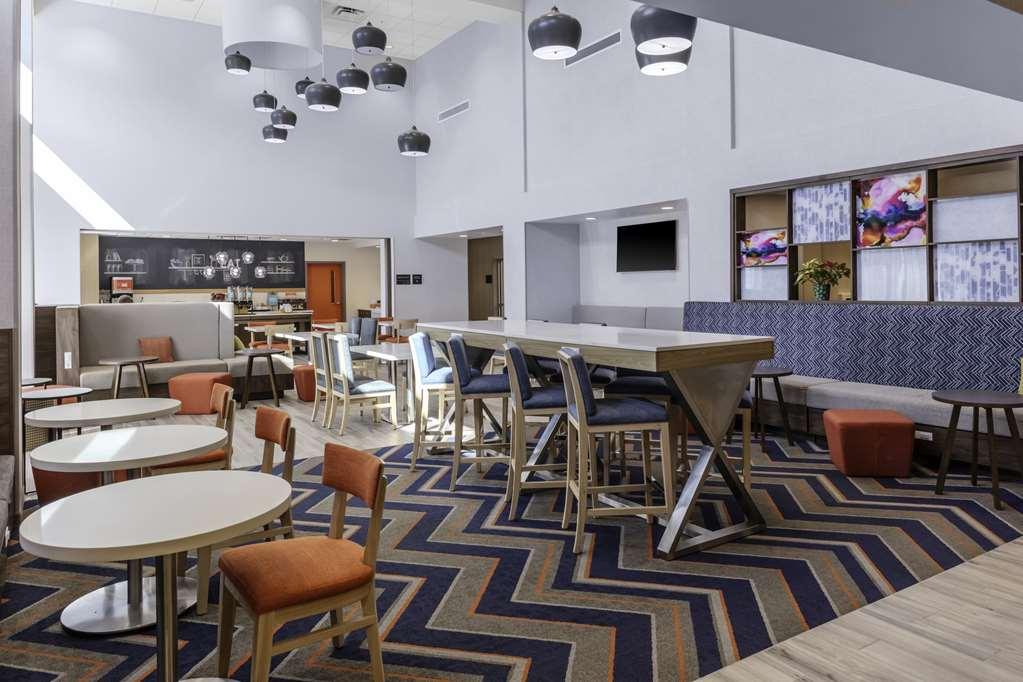 Hampton Inn And Suites Indianapolis West Speedway Interior photo