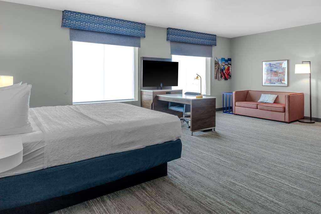 Hampton Inn And Suites Indianapolis West Speedway Room photo